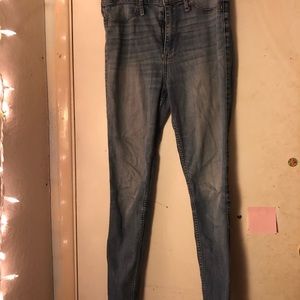 Hollister jeans